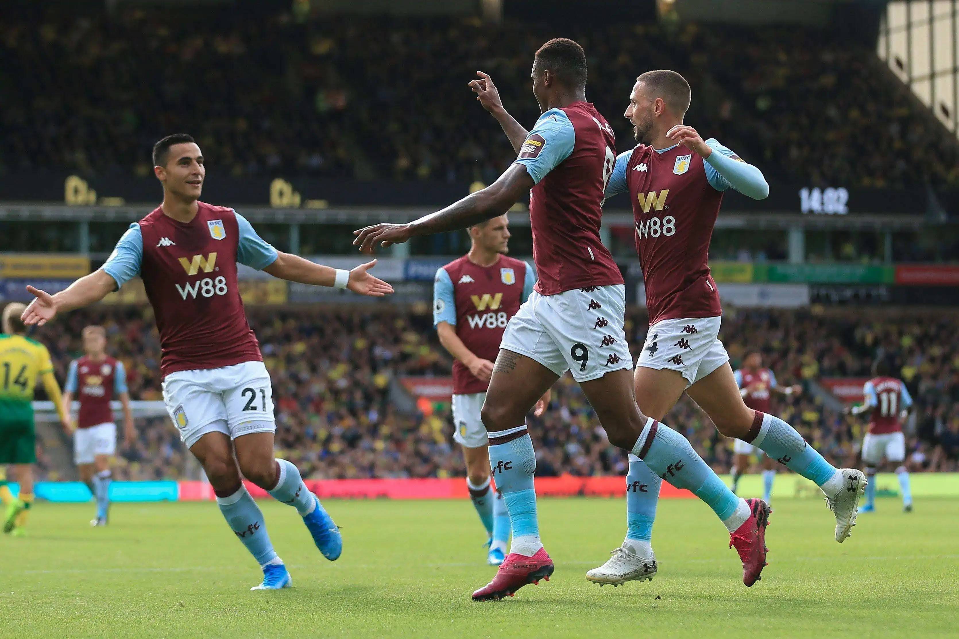 欧宝官网 -转折点！西汉姆战术微调，欧联集结日攻防权衡，引发热议，临场指挥获称赞的简单介绍